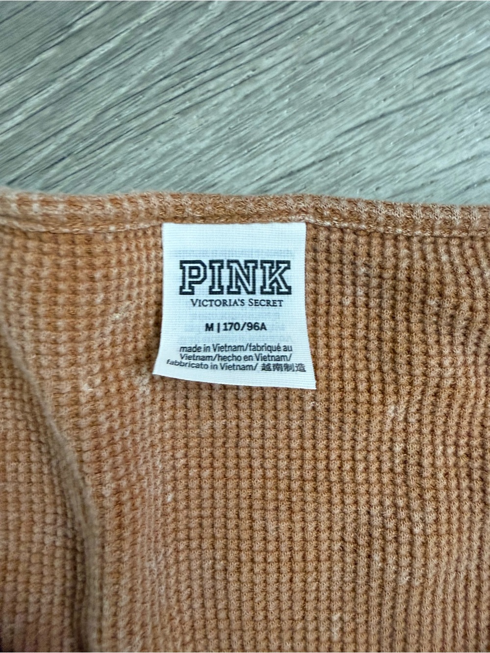PINK Victoria's Secret Set with Crop Top and Yoga Pants - Picture 3 of 11